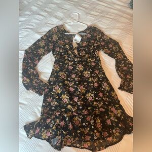 NWT Forever 21 Black Floral Dress - Women Size Sm